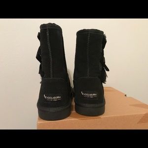 Girl boots never new with tag.